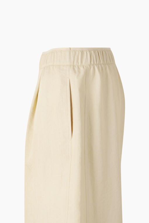 https://img.benettonmall.com/PARTS/KB/26F/BAPT01641BE_MB_D13.jpg?cb=1788777022