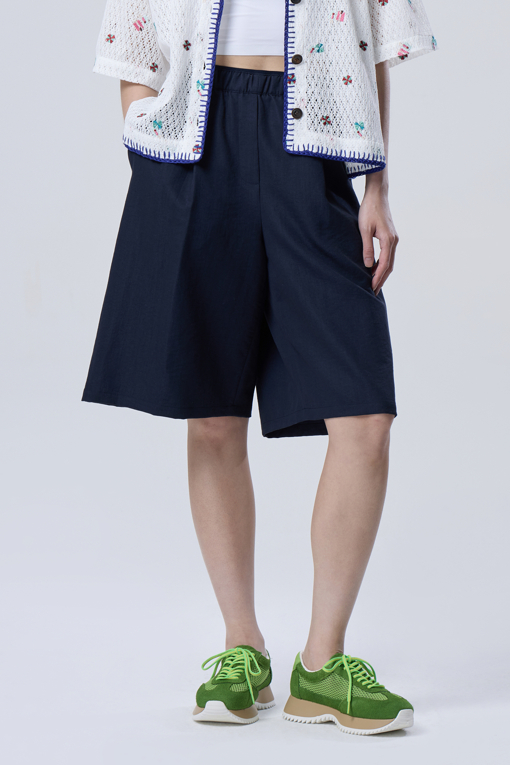 https://img.benettonmall.com/PARTS/KB/26F/BAPT01641IN_MB_D0.jpg?cb=1788777022