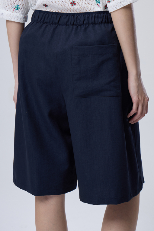 https://img.benettonmall.com/PARTS/KB/26F/BAPT01641IN_MB_D4.jpg?cb=1788777022