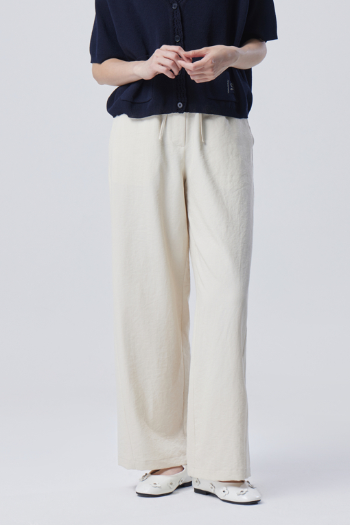 https://img.benettonmall.com/PARTS/KB/26F/BAPT02641IV_MB_D0.jpg?cb=1788777022