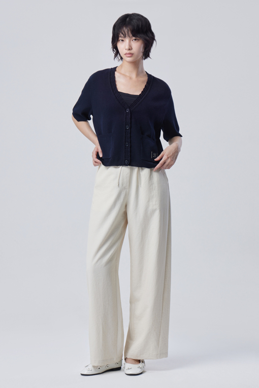https://img.benettonmall.com/PARTS/KB/26F/BAPT02641IV_MB_D5.jpg?cb=1788777022