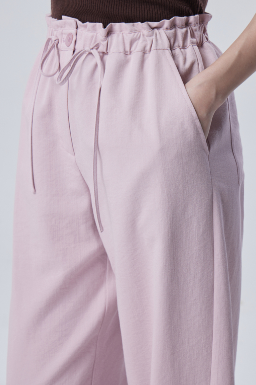 https://img.benettonmall.com/PARTS/KB/26F/BAPT02641PK_MB_D3.jpg?cb=1788777022