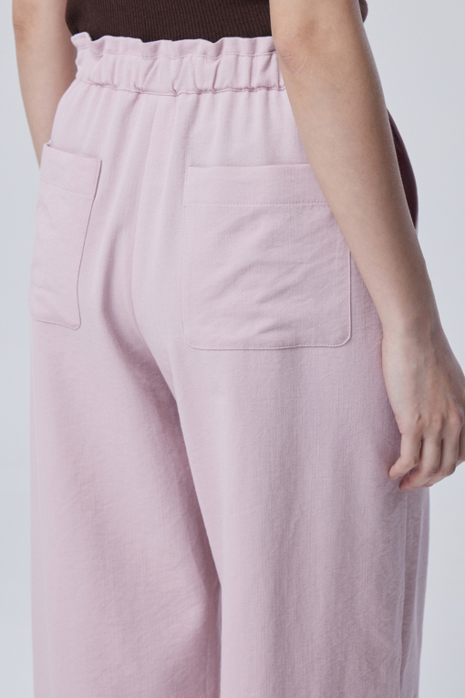 https://img.benettonmall.com/PARTS/KB/26F/BAPT02641PK_MB_D4.jpg?cb=1788777022