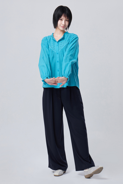 https://img.benettonmall.com/PARTS/KB/26F/BAPT03641DN_MB_M5.jpg?cb=1788777022