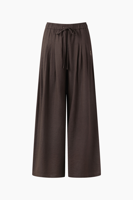 https://img.benettonmall.com/PARTS/KB/26F/BAPT04641BR_MB_D10.jpg?cb=1788777022