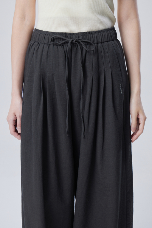 https://img.benettonmall.com/PARTS/KB/26F/BAPT04641GR_MB_D2.jpg?cb=1788777022