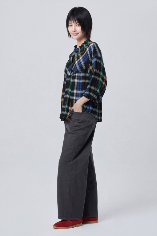 https://img.benettonmall.com/PARTS/KB/26F/BAPT05641GR_MB_M5.jpg?cb=1788777022