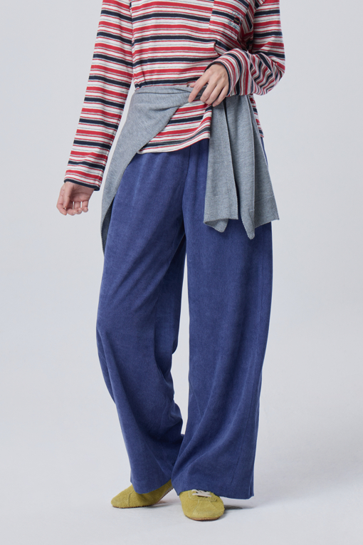 https://img.benettonmall.com/PARTS/KB/26F/BAPT06641BL_MB_M0.jpg?cb=1788777022
