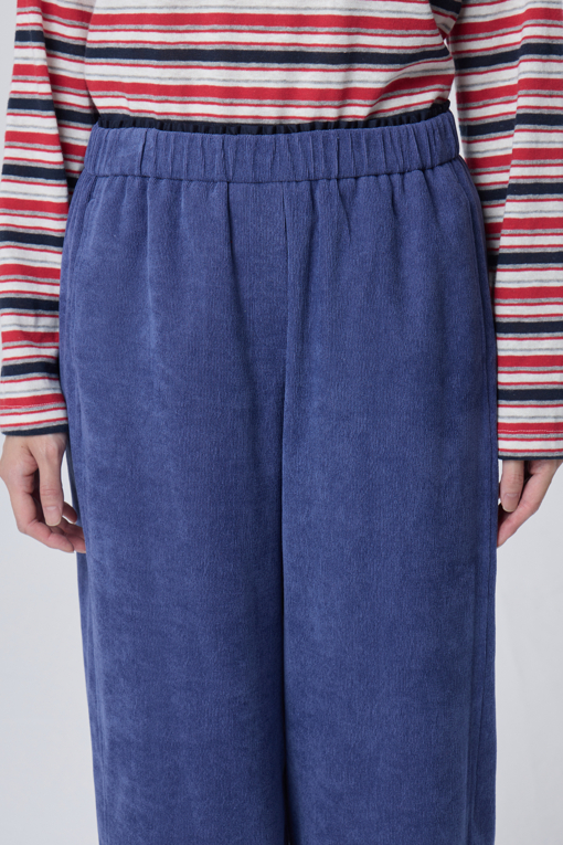 https://img.benettonmall.com/PARTS/KB/26F/BAPT06641BL_MB_M2.jpg?cb=1788777022