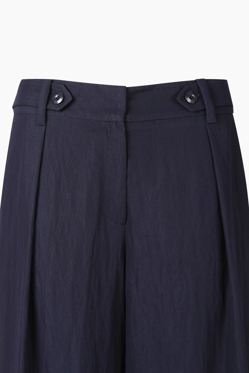 https://img.benettonmall.com/PARTS/KB/26F/BAPT07641DN_MB_D12.jpg?cb=1788777022