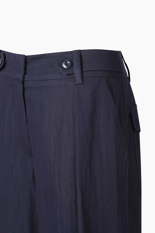 https://img.benettonmall.com/PARTS/KB/26F/BAPT07641DN_MB_D13.jpg?cb=1788777022