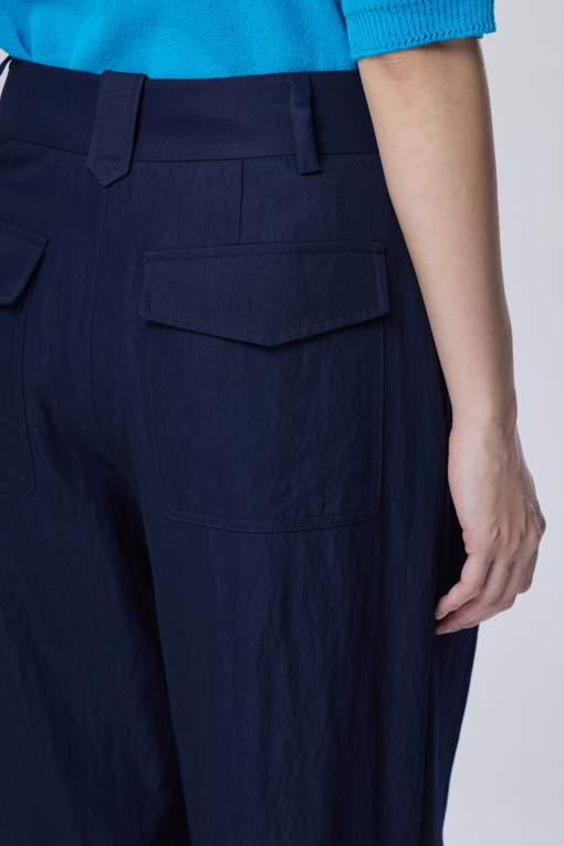 https://img.benettonmall.com/PARTS/KB/26F/BAPT07641DN_MB_D4.jpg?cb=1788777022