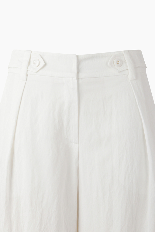 https://img.benettonmall.com/PARTS/KB/26F/BAPT07641WH_MB_D12.jpg?cb=1788777022