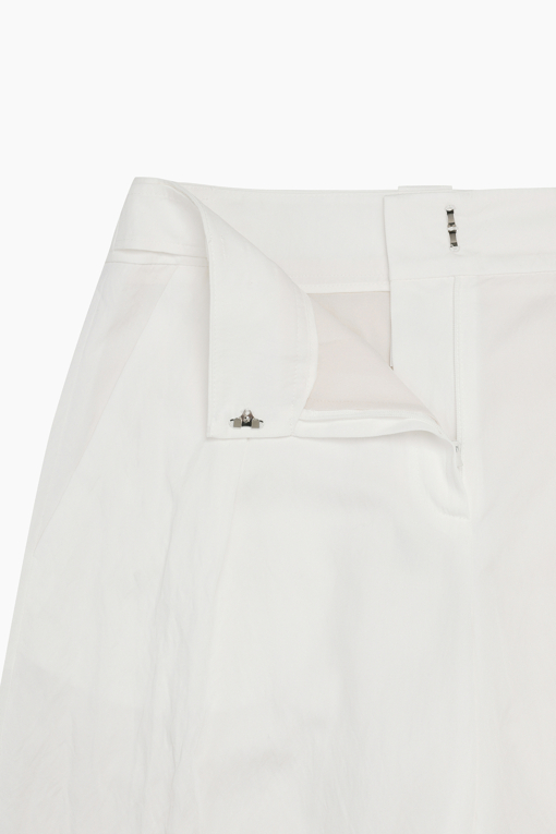https://img.benettonmall.com/PARTS/KB/26F/BAPT07641WH_MB_D15.jpg?cb=1788777022