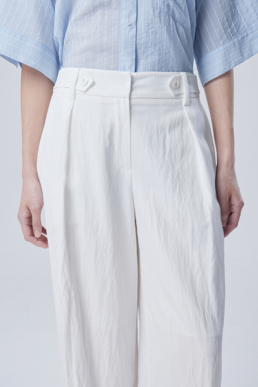 https://img.benettonmall.com/PARTS/KB/26F/BAPT07641WH_MB_D2.jpg?cb=1788777022