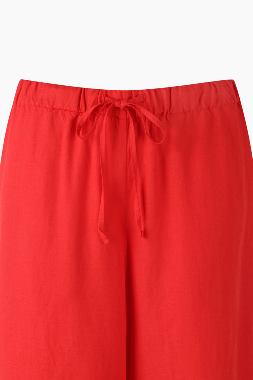 https://img.benettonmall.com/PARTS/KB/26F/BAPT08641RD_MB_D12.jpg?cb=1788777022