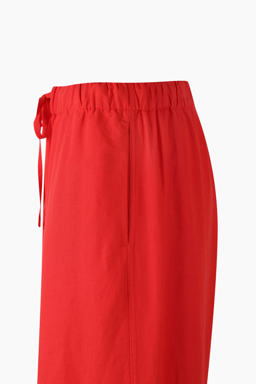 https://img.benettonmall.com/PARTS/KB/26F/BAPT08641RD_MB_D13.jpg?cb=1788777022