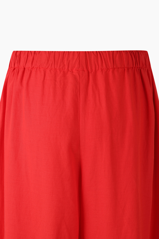 https://img.benettonmall.com/PARTS/KB/26F/BAPT08641RD_MB_D14.jpg?cb=1788777022