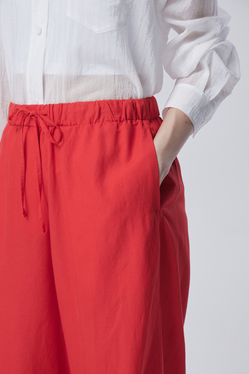https://img.benettonmall.com/PARTS/KB/26F/BAPT08641RD_MB_D3.jpg?cb=1788777022