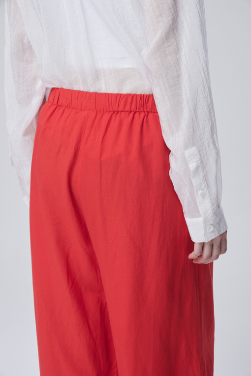 https://img.benettonmall.com/PARTS/KB/26F/BAPT08641RD_MB_D4.jpg?cb=1788777022