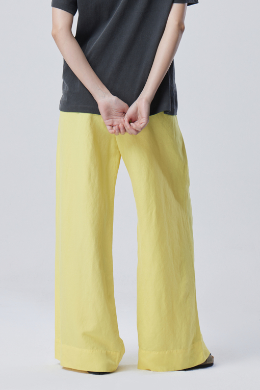 https://img.benettonmall.com/PARTS/KB/26F/BAPT08641YE_MB_D1.jpg?cb=1788777022