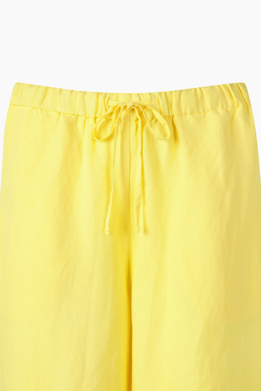 https://img.benettonmall.com/PARTS/KB/26F/BAPT08641YE_MB_D12.jpg?cb=1788777022