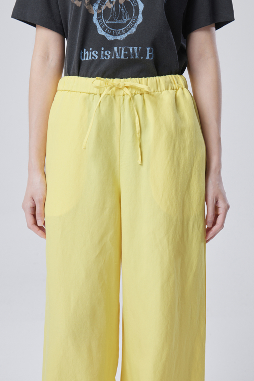 https://img.benettonmall.com/PARTS/KB/26F/BAPT08641YE_MB_D2.jpg?cb=1788777022