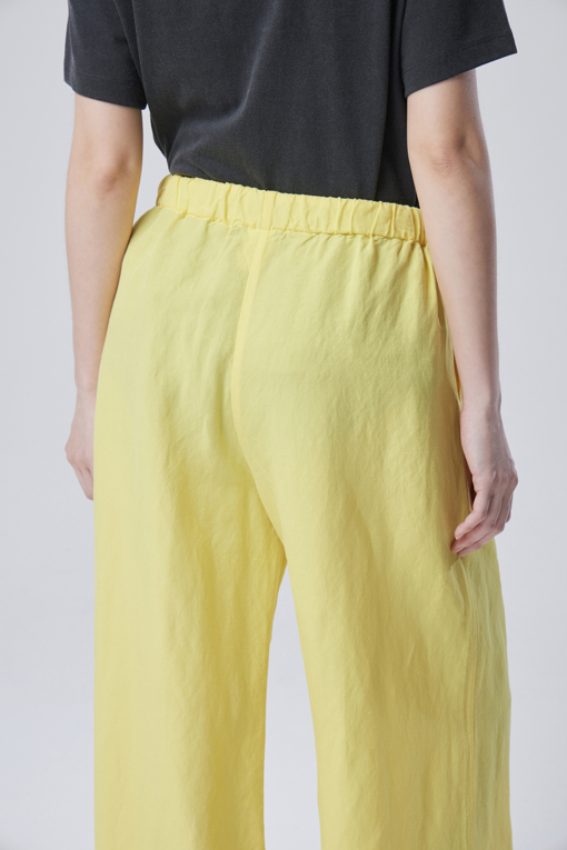 https://img.benettonmall.com/PARTS/KB/26F/BAPT08641YE_MB_D4.jpg?cb=1788777022