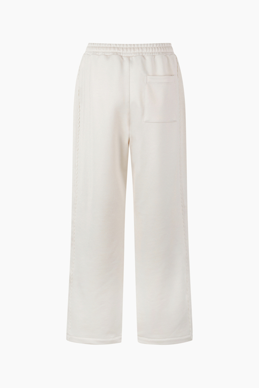 https://img.benettonmall.com/PARTS/KB/26F/BAPT30641IV_MB_D11.jpg?cb=1788777022