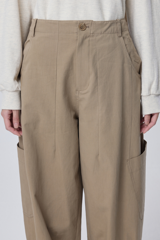 https://img.benettonmall.com/PARTS/KB/26F/BAPT33641BG_MB_M2.jpg?cb=1788777022