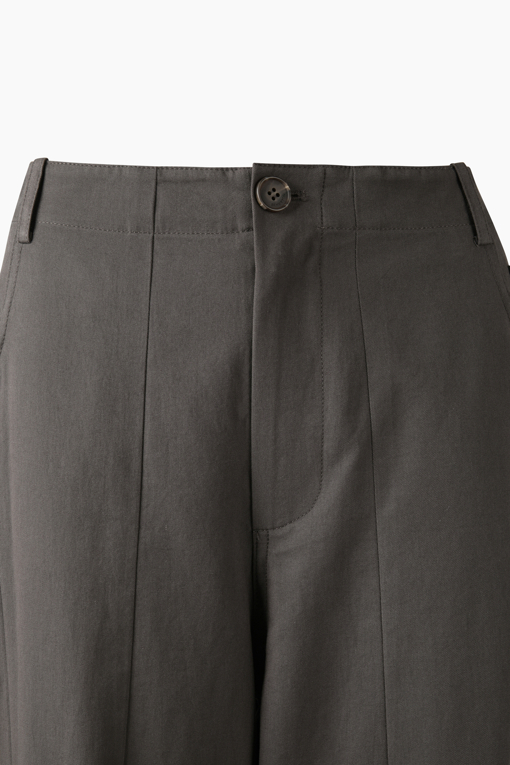 https://img.benettonmall.com/PARTS/KB/26F/BAPT33641DG_MB_D2.jpg