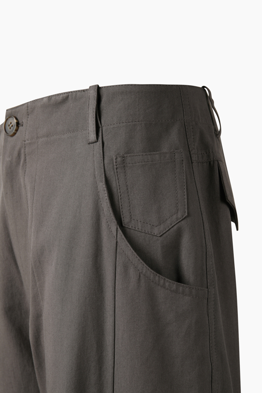 https://img.benettonmall.com/PARTS/KB/26F/BAPT33641DG_MB_D3.jpg