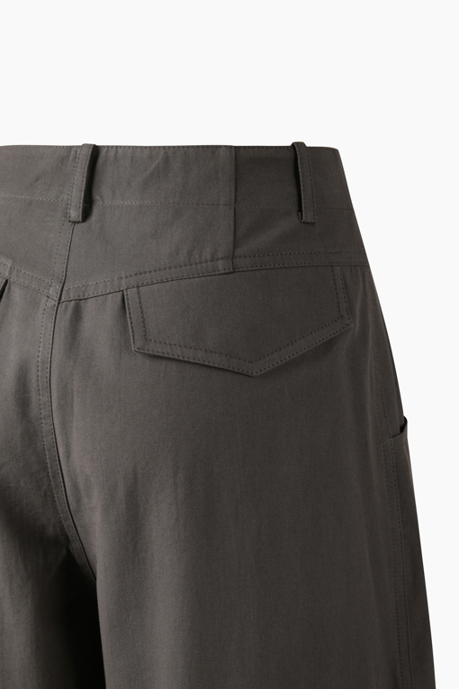 https://img.benettonmall.com/PARTS/KB/26F/BAPT33641DG_MB_D5.jpg
