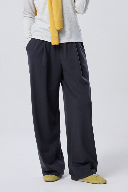 https://img.benettonmall.com/PARTS/KB/26F/BAPT35641DN_MB_M0.jpg?cb=1788777022