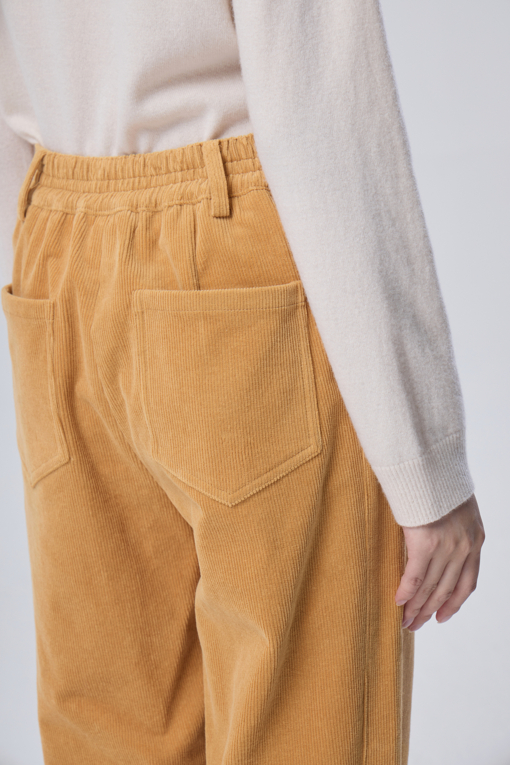 https://img.benettonmall.com/PARTS/KB/26F/BAPT50661CA_MB_M4.jpg