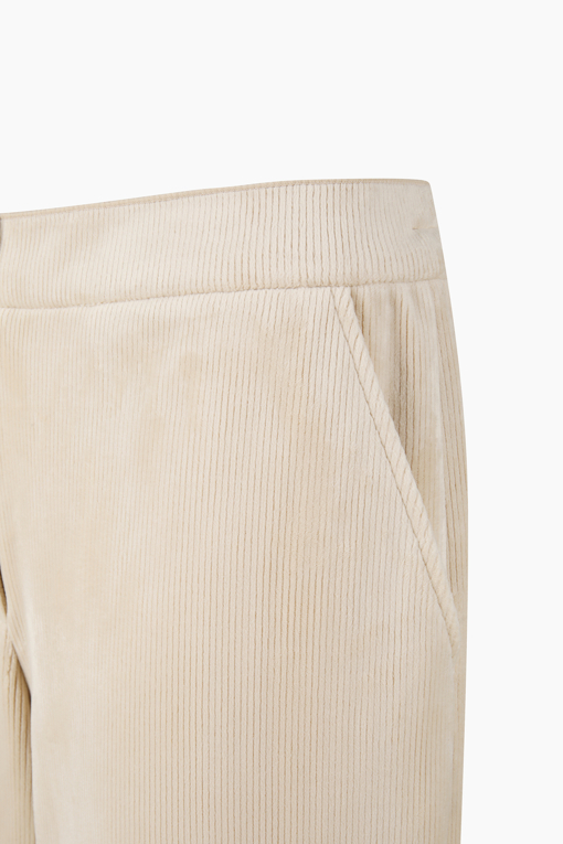 https://img.benettonmall.com/PARTS/KB/26F/BAPT52661BE_MB_D3.jpg