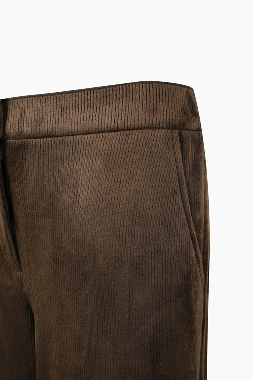 https://img.benettonmall.com/PARTS/KB/26F/BAPT52661BR_MB_D3.jpg