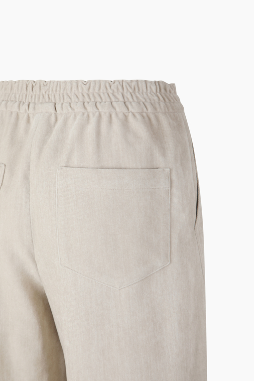 https://img.benettonmall.com/PARTS/KB/26F/BAPT53661BE_MB_D4.jpg
