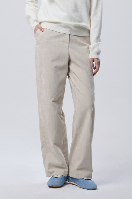 https://img.benettonmall.com/PARTS/KB/26F/BAPT53661BE_MB_M0.jpg