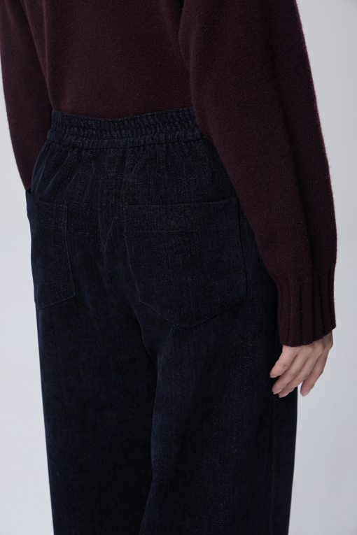 https://img.benettonmall.com/PARTS/KB/26F/BAPT53661NY_MB_M4.jpg