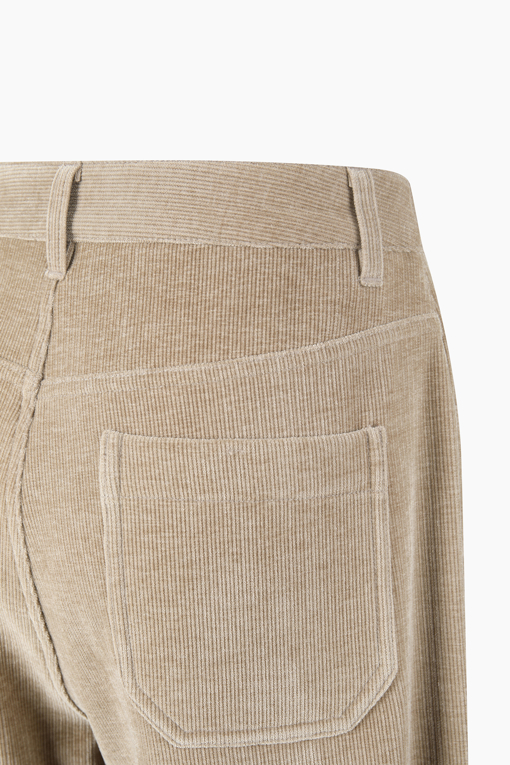 https://img.benettonmall.com/PARTS/KB/26F/BAPT54661BG_MB_D4.jpg