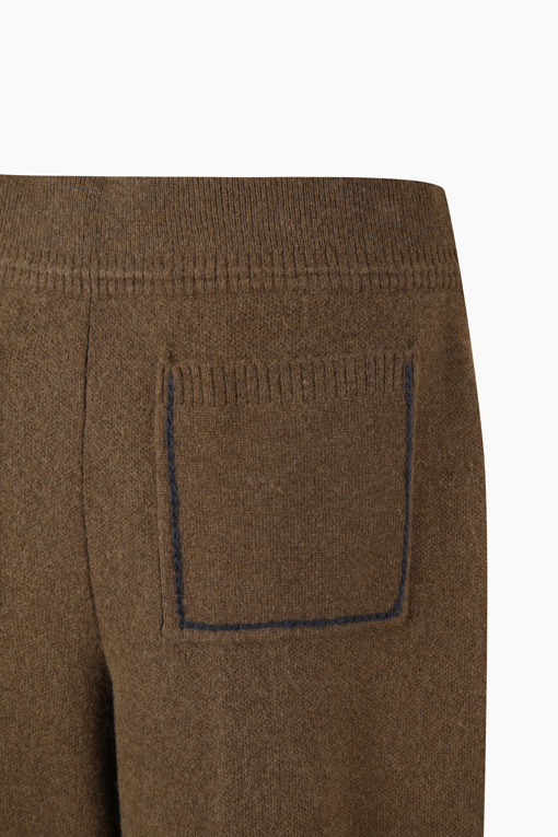 https://img.benettonmall.com/PARTS/KB/26F/BAPT55661BR_MB_D5.jpg