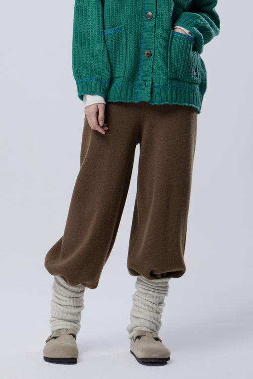 https://img.benettonmall.com/PARTS/KB/26F/BAPT55661BR_MB_M0.jpg