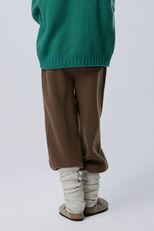 https://img.benettonmall.com/PARTS/KB/26F/BAPT55661BR_MB_M1.jpg