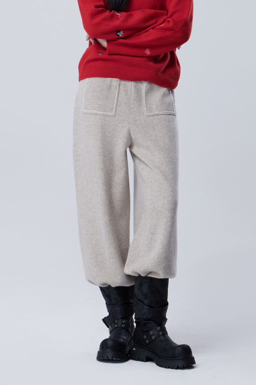 https://img.benettonmall.com/PARTS/KB/26F/BAPT55661IV_MB_M0.jpg