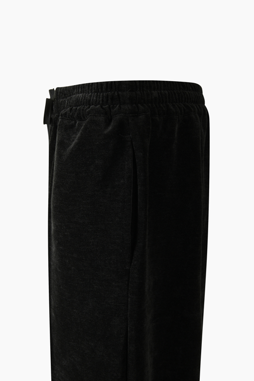 https://img.benettonmall.com/PARTS/KB/26F/BAPT57661BK_MB_D3.jpg