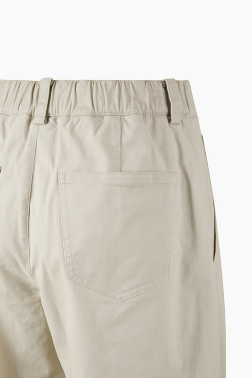 https://img.benettonmall.com/PARTS/KB/26F/BAPT60661BG_MB_D4.jpg