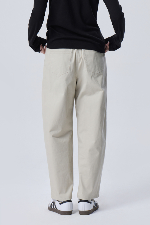 https://img.benettonmall.com/PARTS/KB/26F/BAPT60661BG_MB_M1.jpg