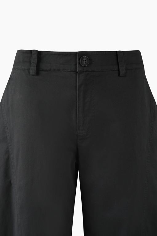 https://img.benettonmall.com/PARTS/KB/26F/BAPT60661DG_MB_D2.jpg