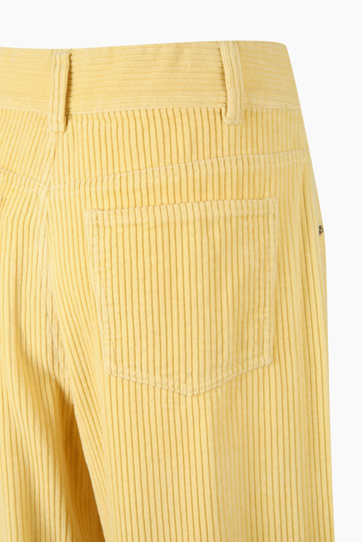 https://img.benettonmall.com/PARTS/KB/26F/BAPT71661YE_MB_D4.jpg